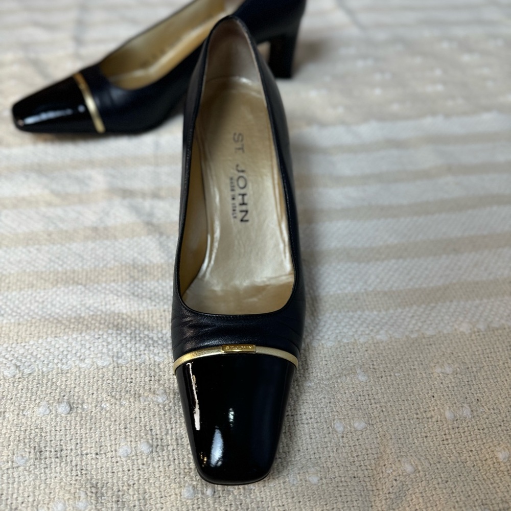 St. John black and gold heels vintage made in Italy size 7AA - Picture 7 of 11